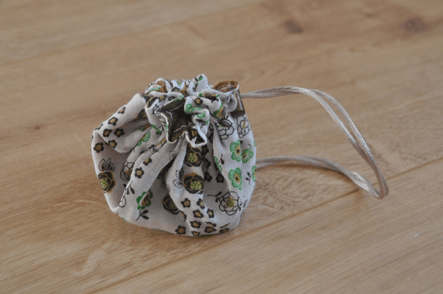 Pochette bourse -- Vert/blanc fleur