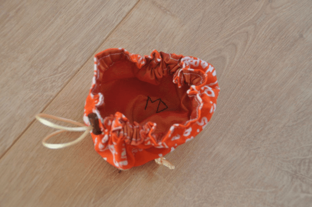 Pochette bourse -- Orange écriture
