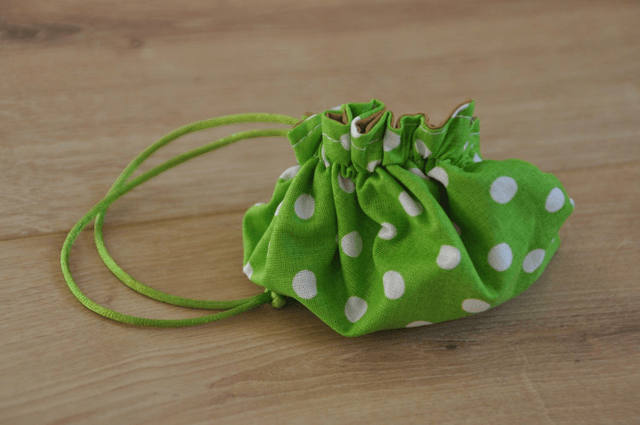 Pochette bourse -- Vert pois blanc