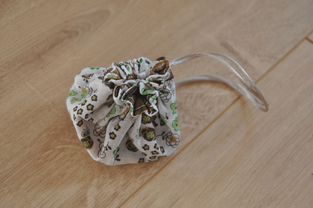 Pochette bourse -- Vert/blanc fleur