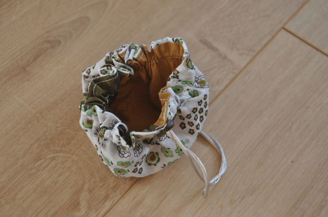 Pochette bourse -- Vert/blanc fleur