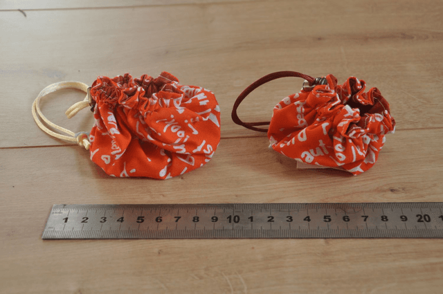 Pochette bourse -- Orange écriture